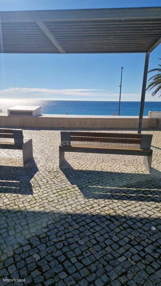 Prédio no Centro de Sesimbra – A 2 Minutos da Praia do Ouro-11