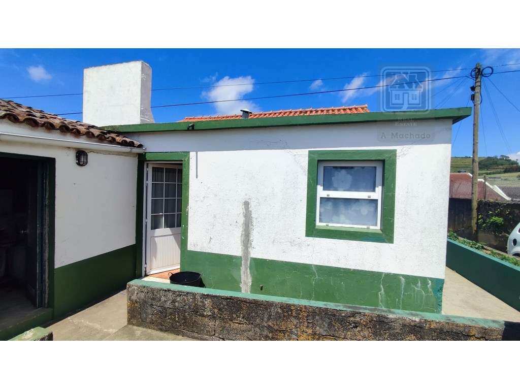 VENDA de CASA - MORADIA com Jardim, Entrada Lateral e Quintal - Fen...-35