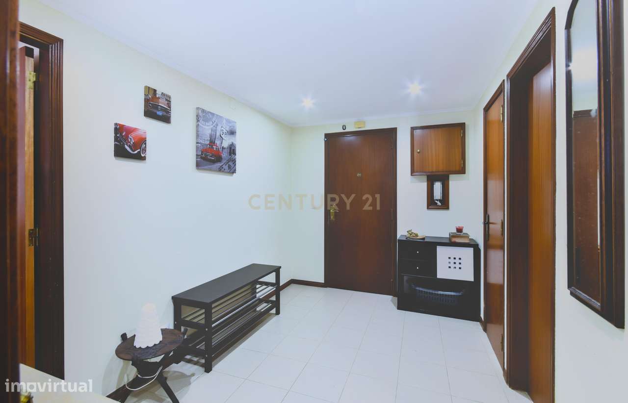 APARTAMENTO T1 - RINCHOA, RIO DE MOURO-12
