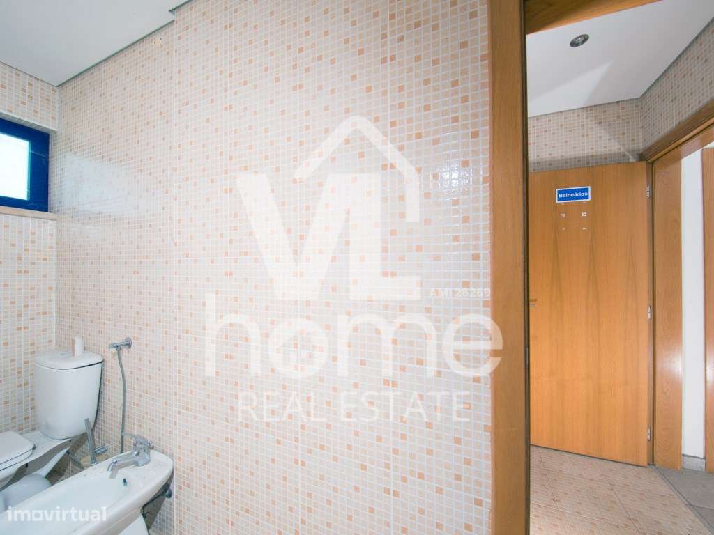 Armazém Industrial de Grande Dimensão - Localização Estratégica-29