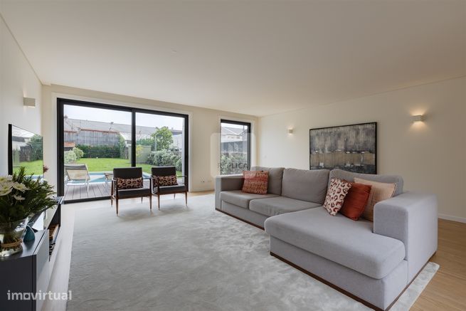 Moradia T3, com jardim e piscina-4