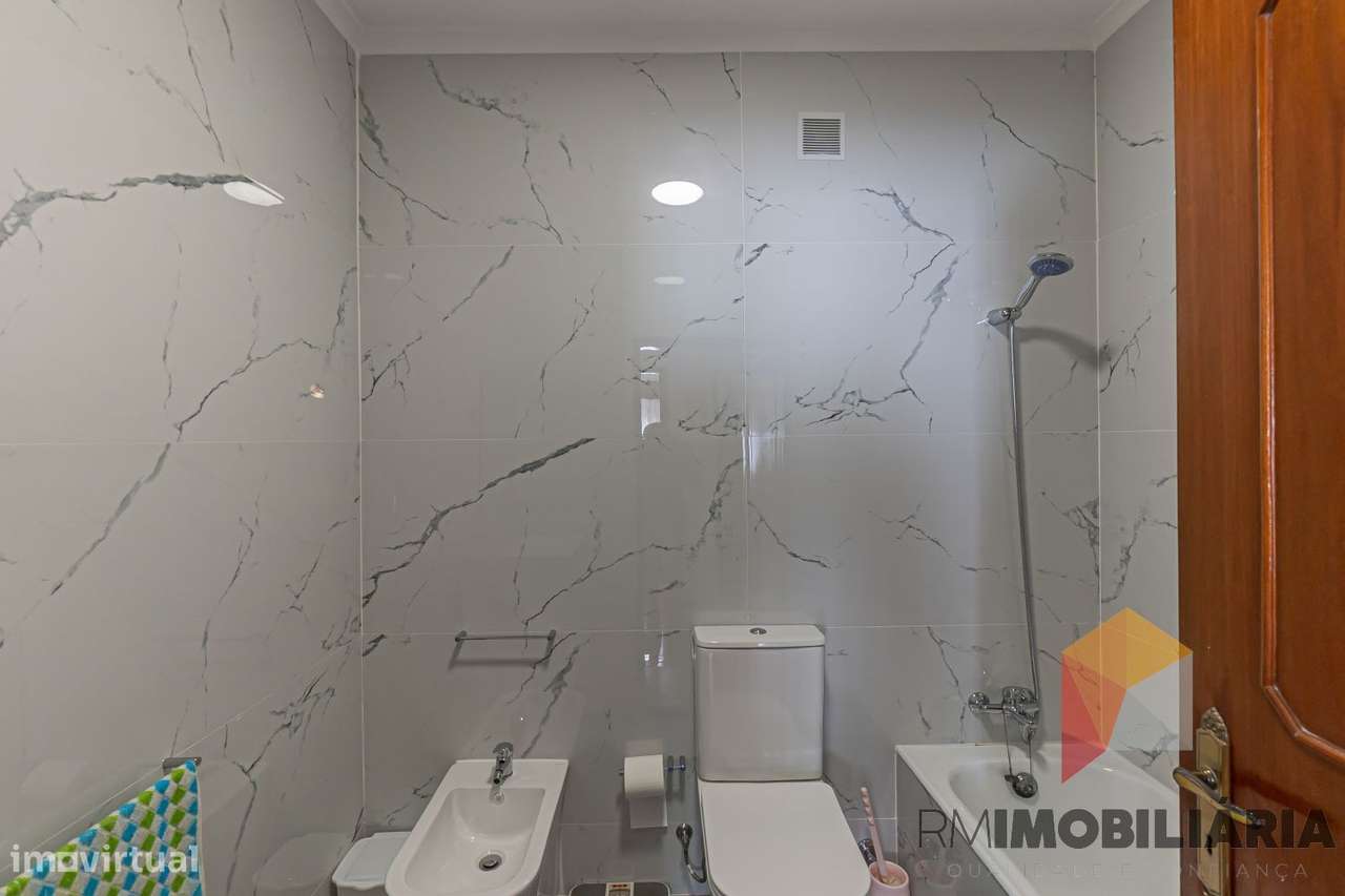 Moradia T4 em Vale de Ferreiros, Fânzeres-26