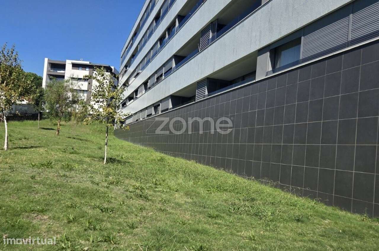Apartamento T3 Semi-Novo em Calendário-36
