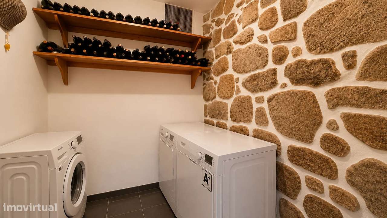 Moradia T4 em Pedra de 1789 | O Charme da História com o Conforto da M-56