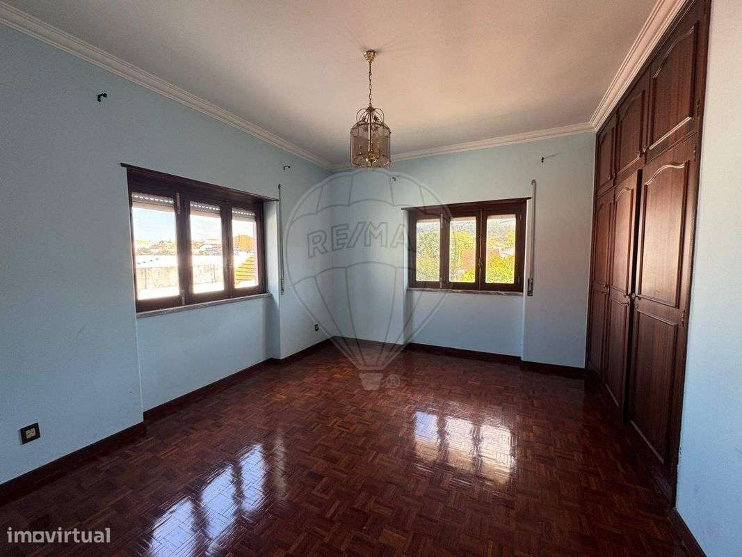 Moradia T5 para venda-29