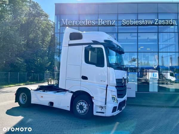 Mercedes-Benz Actros - 1