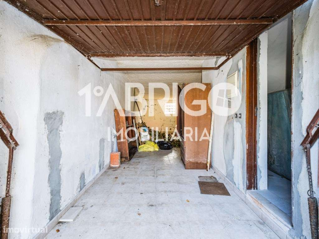 Moradia T4, perto do centro da cidade da Marinha Grande-22