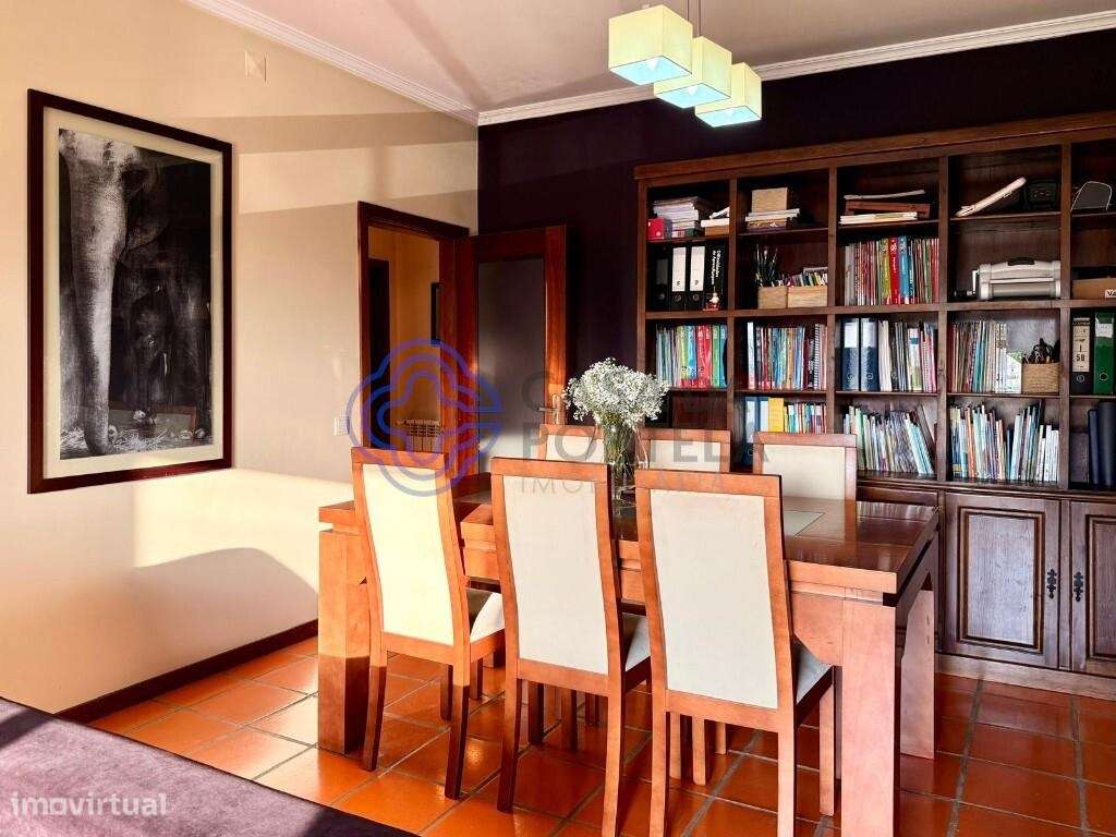 Moradia T3 no Centro de Arouca | Garagem para 3 Carros | Espaço Exteri - Grande imagem: 3/46