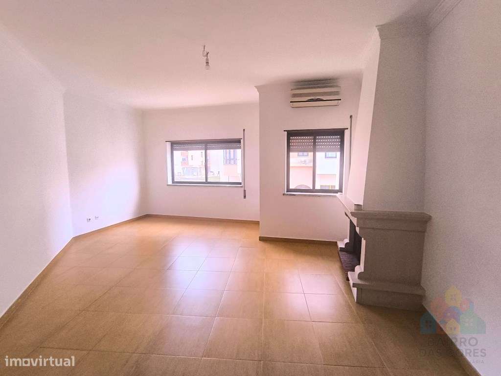 Apartamento com logradouro (1.andar) na cidade Torres Novas - Grande imagem: 2/9