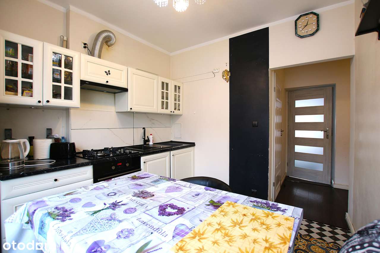 Dwa pokoje w dobrym stanie z możliwością zakupu garażu.-1