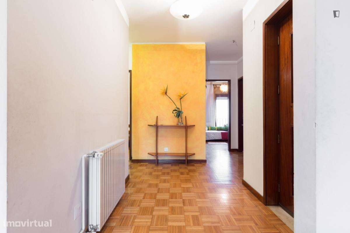 Quarto - localizado em Paranhos Porto - Grande imagem: 4/9