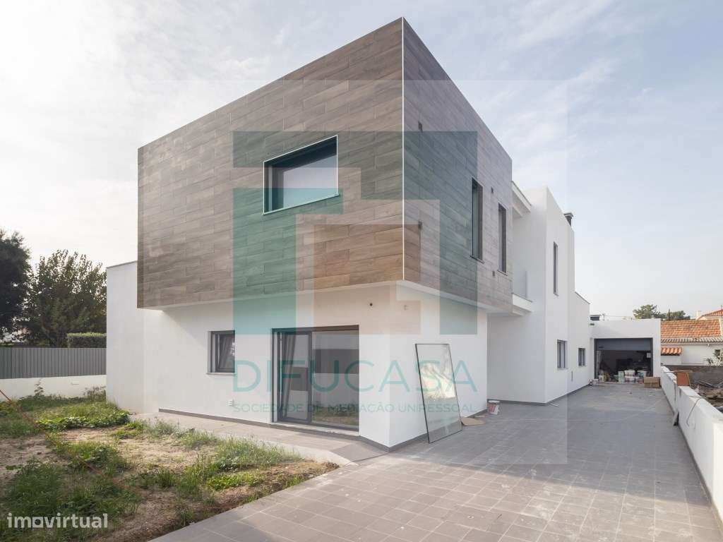 R128 Moradia T6 Azeitão-48