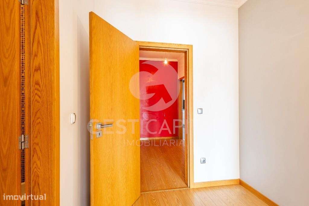 T2 com lugar de garagem no centro do Marco de Canaveses-11
