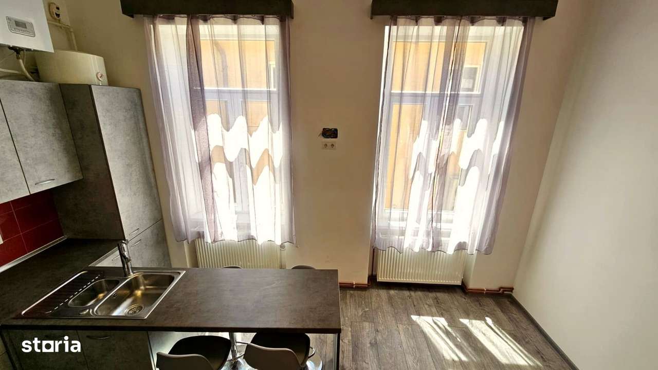 0 %comision Apartament cochet, etajul 1, sud, cladire istorica Central-14