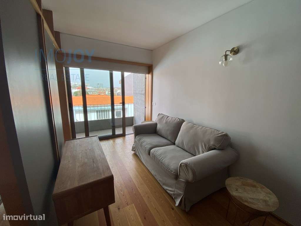 Apartamento T1 para Arrendar Mobilado e Equipado na Campanhã - Grande imagem: 3/47