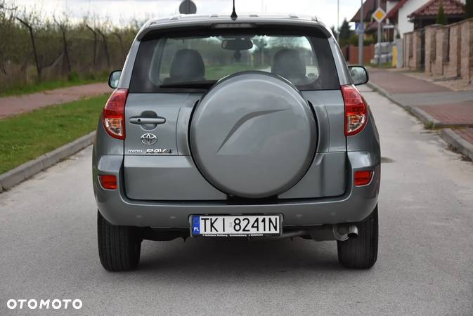 Toyota RAV4 2.0 VVT-i Premium - 8