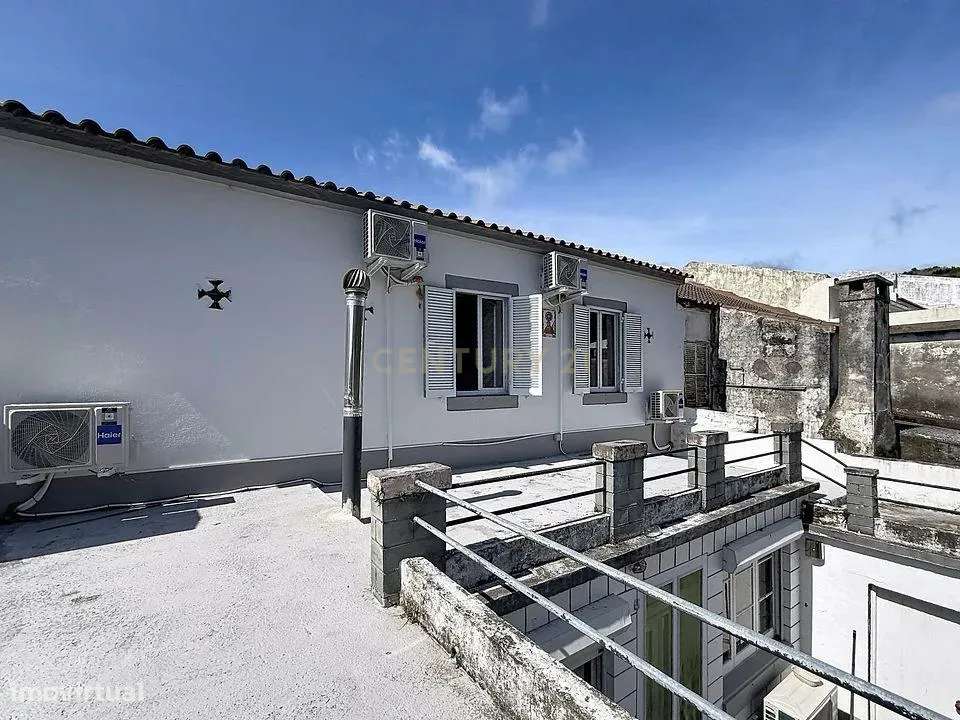 Moradia Única na Vila da Povoação – Um Verdadeiro Miradouro!-25