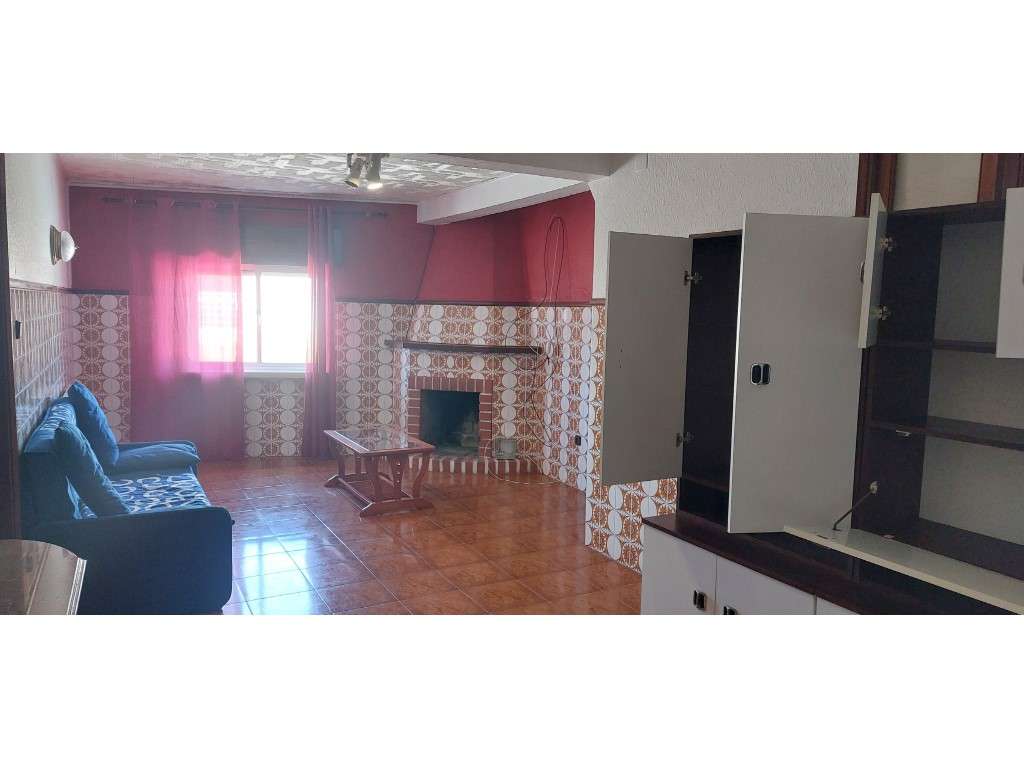 Moradia em Vieira de Leiria T4+2-10