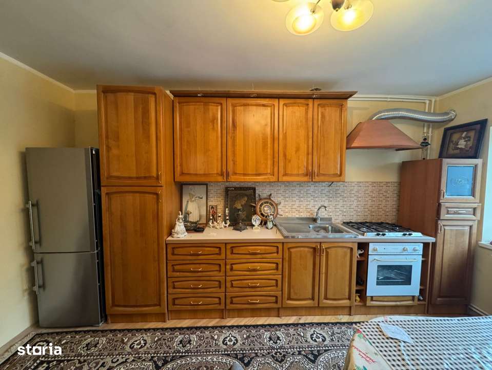 Vanzare triplex cu garaj si curte Zamca Suceava - 240mp- Oferta rara!-8