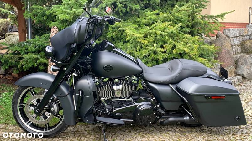 Harley-Davidson Touring Street Glide - 14