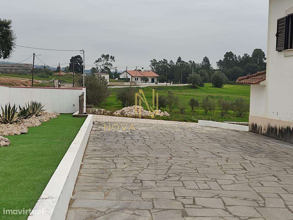 Moradia T6 - Alcanede, Santarém com licença para ALOJAMENTO LOCAL-36