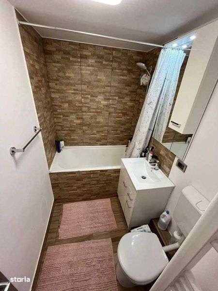 Proprietar vinde apartament 3 camere in Oradea - Imagine principală: 4/8