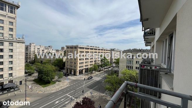 Ścisłe Centrum, 48 M2, 2 Pokoje, Balkon, Piwnica