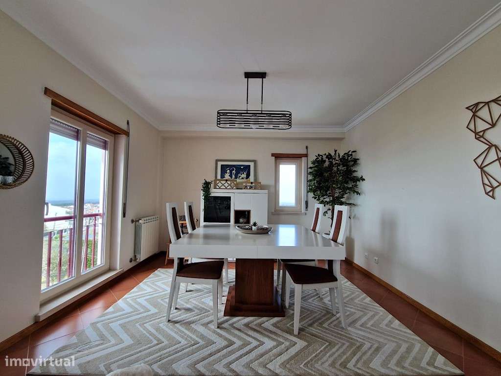 Apartamento T3 em Sesimbra com boas áreas-5