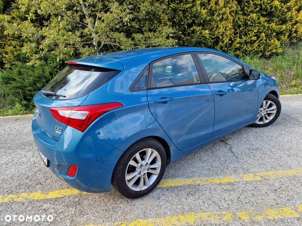 Hyundai I30 1.6 CRDi Comfort EU5 - 6