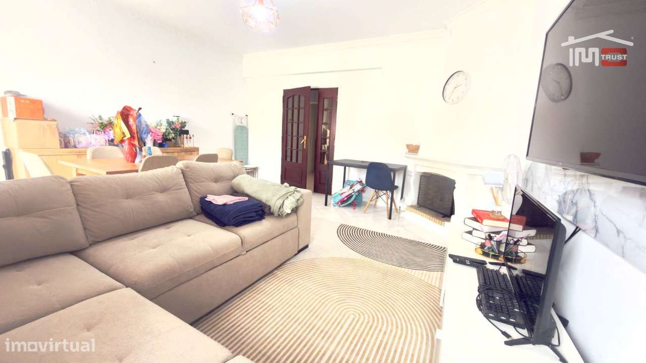 Apartamento T2+2 Duplex Samouco - 2 Varandas, Coz. Semi-Equipada, L... - Grande imagem: 5/38