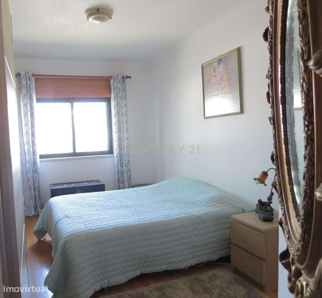 Apartamento T3 na Urbanização Cabeço da Fonte em Mem Martins-10