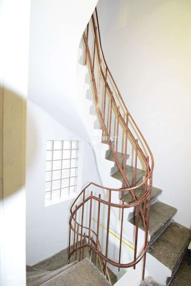 Vila individuala interbelica curte garaj între Dacia si Stefan cel-13