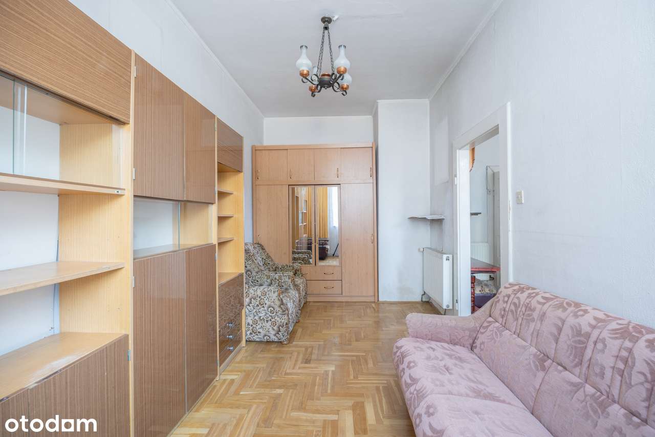 3 pokoje ul. Hallera-8