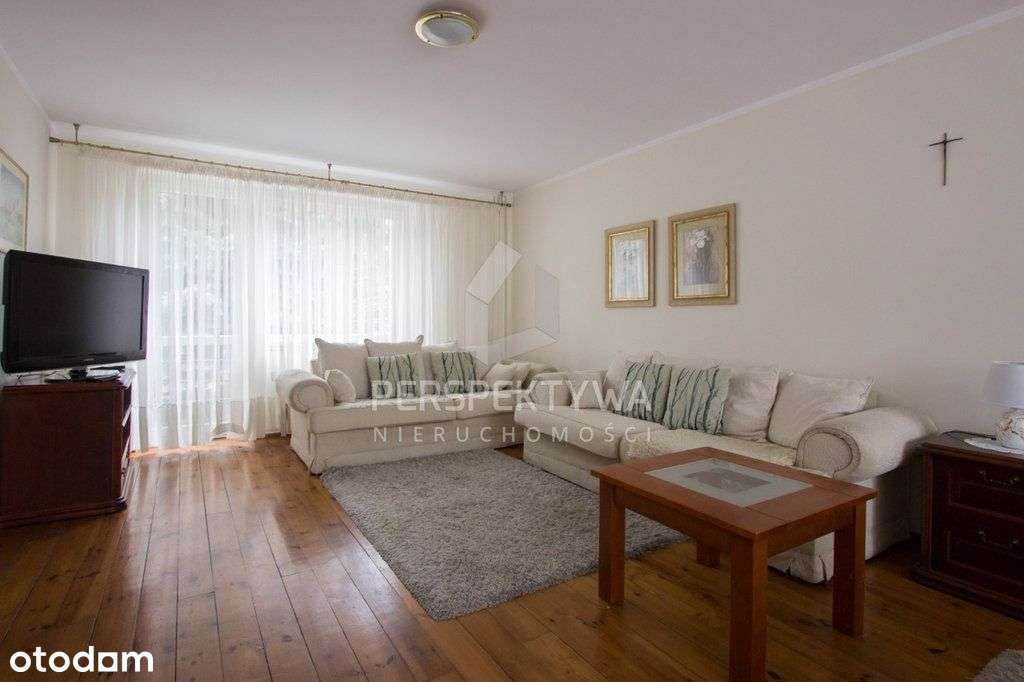 Dom W Zabudowie Szeregowej. Os. Zastalowskie-4