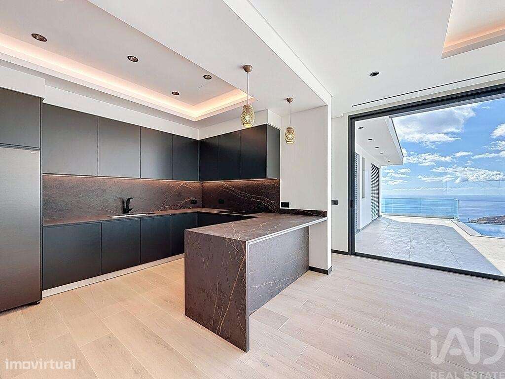 Casa / Villa T3 em Arco da Calheta de 277,00 m2 - Grande imagem: 4/29