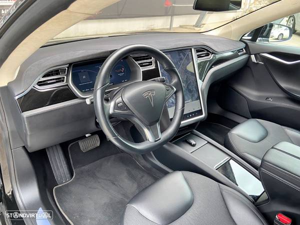 Tesla Model S 85D - 12