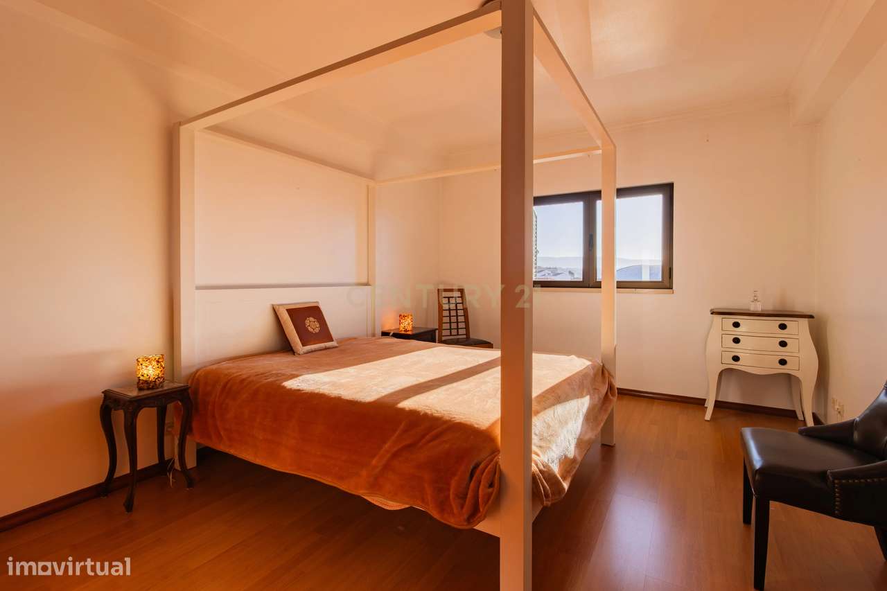 Apartamento T2 com Garagem e Sótão em Alcobaça - Excelente Oportunidad-9