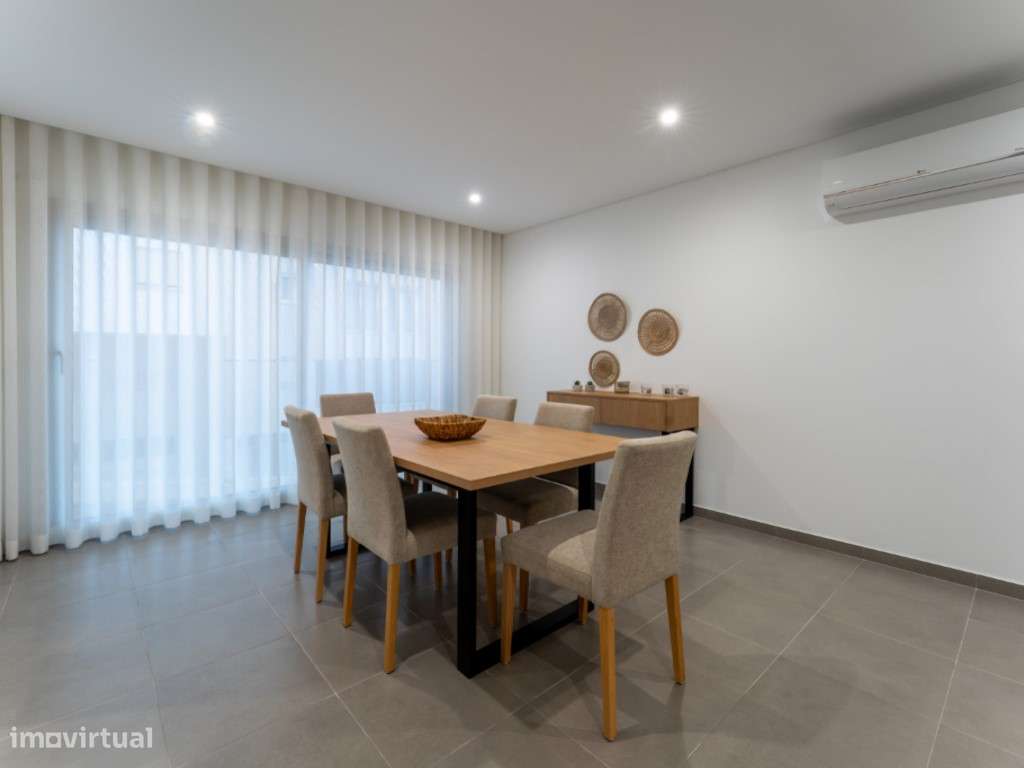 Apartamento com vista mar, piscina e estacionamento na Nazaré-5