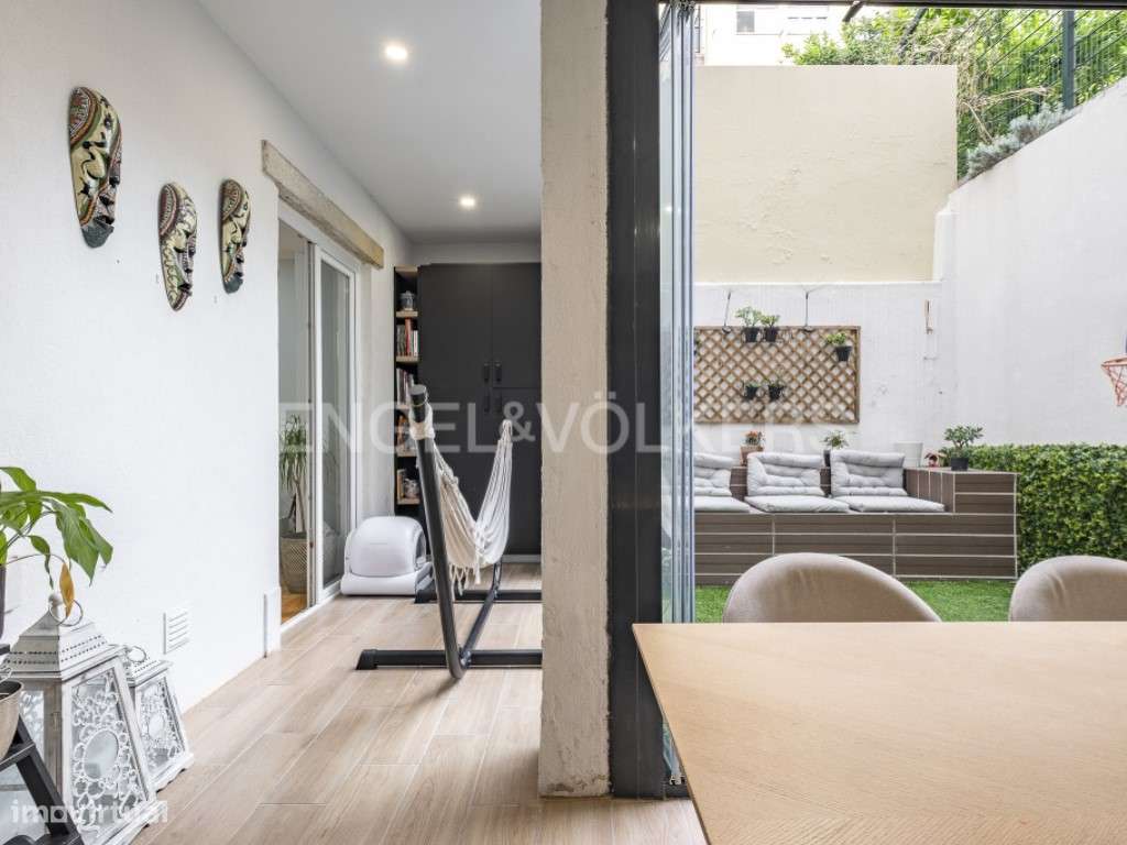 T4 remodelado com terraço e jardim Anjos / Arroios-2