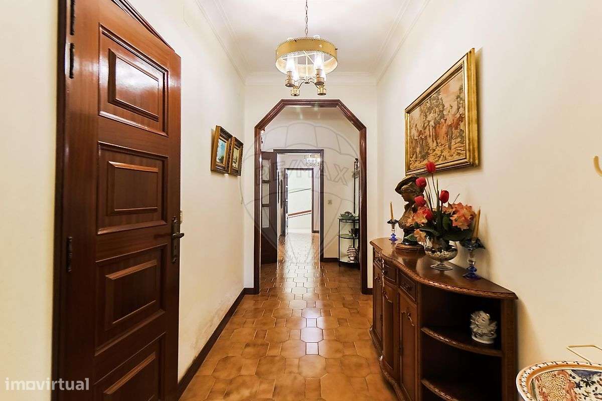 Moradia T5 para venda-16