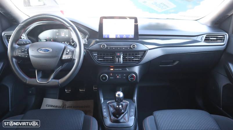 Ford Focus 1.5 TDCi EcoBlue ST-Line - 4