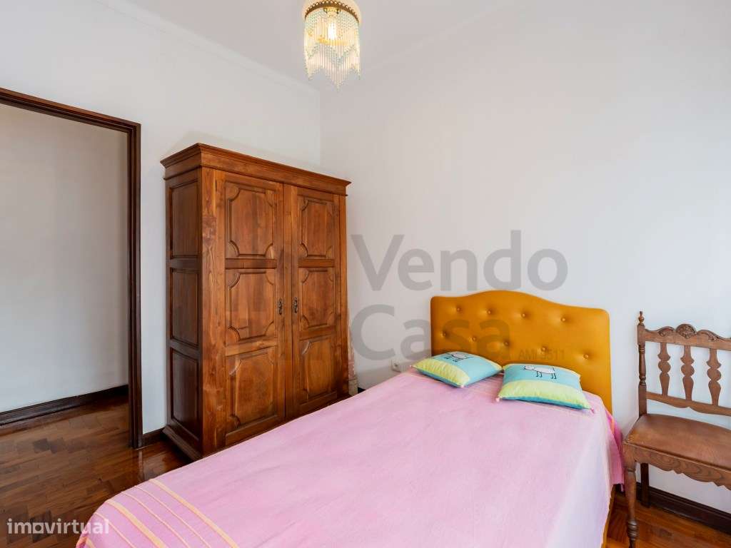 Vende-se T6+1 Braga À Av. Liberdade-28