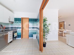 Apartamento T3 Luminoso e Aconchegante - Parchal - Grande imagem: 4/31