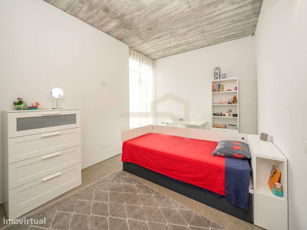 Exclusiva Moradia de Luxo com Design Contemporâneo-44
