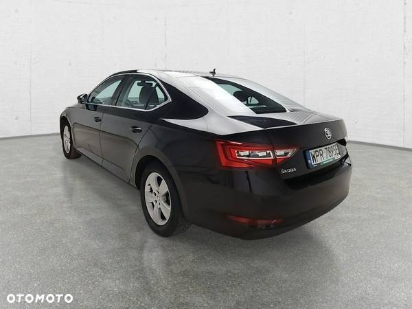 Skoda Superb 2.0 TDI Ambition - 5