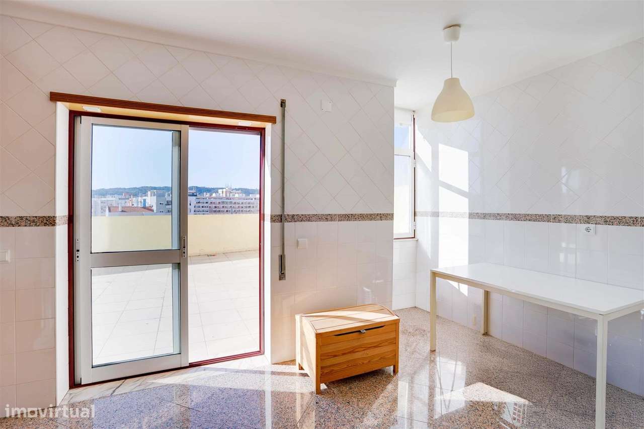 T3 - Terraço / Parqueamento - Setúbal - Grande imagem: 4/15