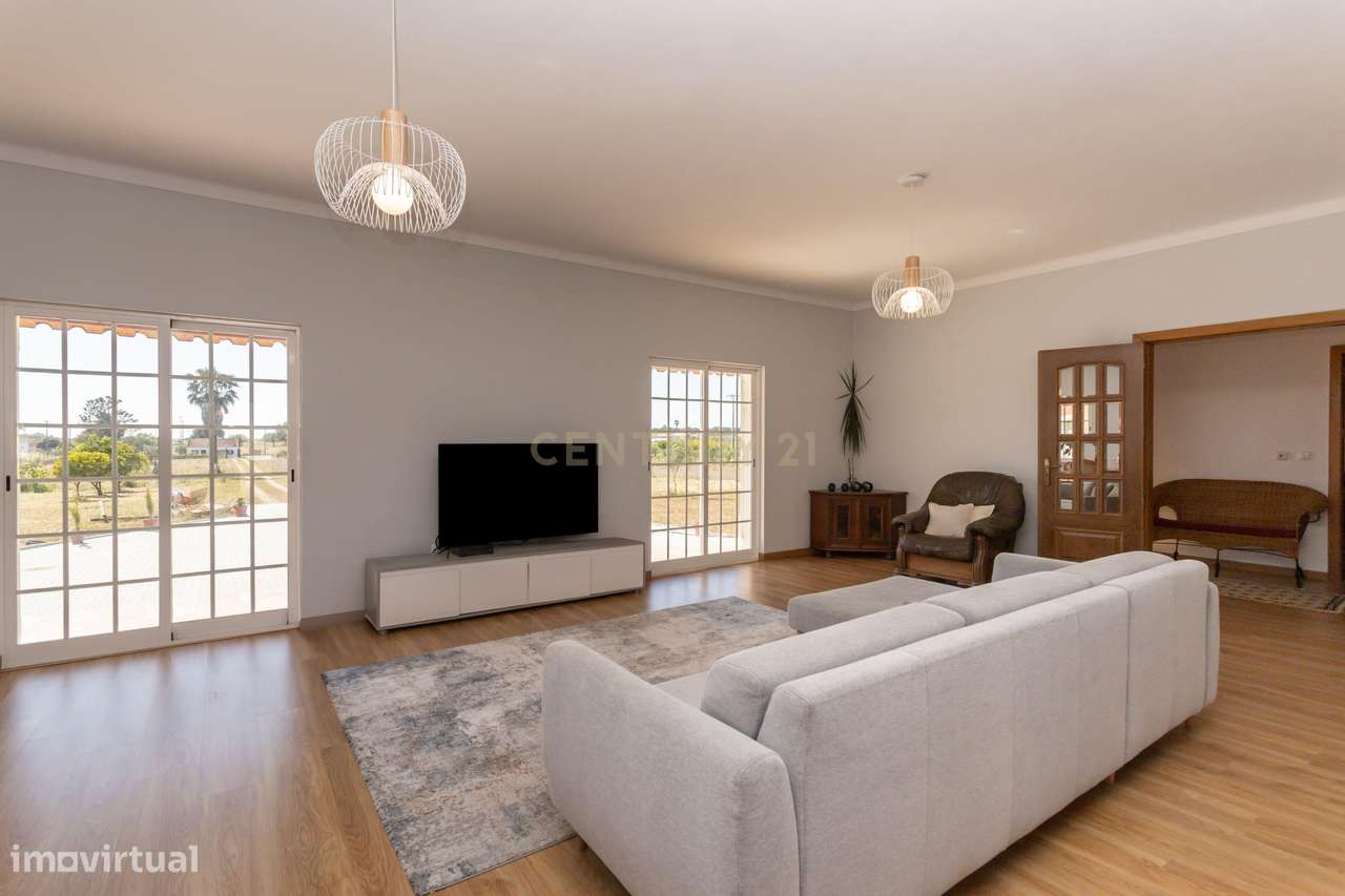 Moradia T5 com Piscina em Poceirão, Palmela-16