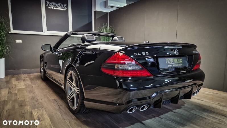 Mercedes-Benz SL 63 AMG - 22