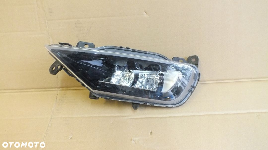 Halogen przedni prawy VOLVO XC60 LED - 1