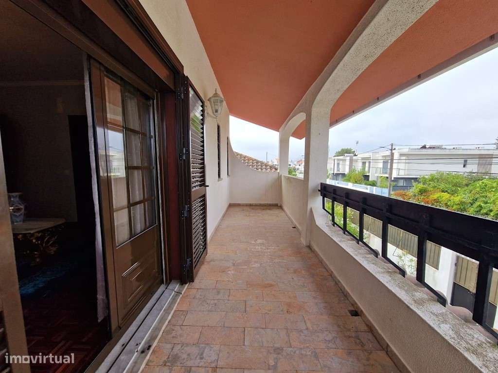 Moradia isolada em Fernão Ferro perto da praia de Sesimbra-29